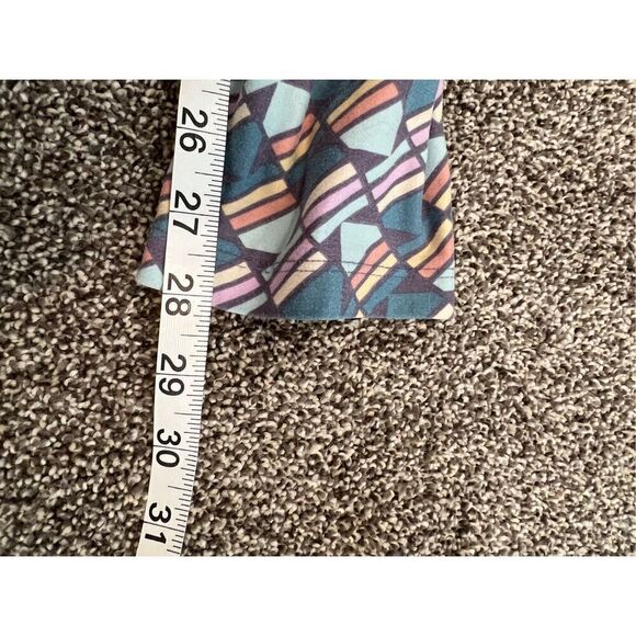 LulaRoe tall and curvy leggings - Picture 5 of 8